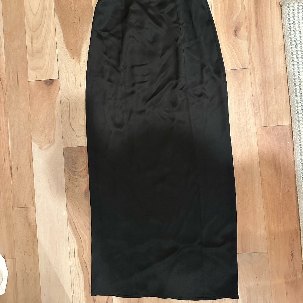 REFORMATION JOHAN SATIN DRESS (Black, 4) - Picture 5 of 7